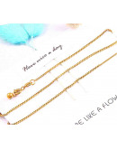 Acero inoxidable. Color dorado. Cadena regulable para collar. 45 centímetros largo. 1 unidad.