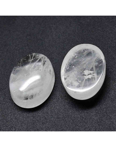 Cuarzo cristal. Ovalado. 14x10x6 milímetros. Sin perforacion. 1 unidad.