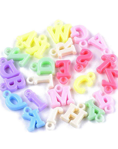 Letras (1). Acrílico. Varios colores pastel. 14x3,5 milímetros. 2 mm perforación. 50 uds (aprox).