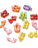 Letras (3). Acrílico. Varios colores transparentes. 14x3,5 mm. 2 mm perforación. 50 uds (aprox). Letras (3). Acrílico. Varios colores transparentes. 14x3,5 mm. 2 mm perforación. 50 uds (aprox).