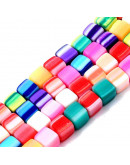 Cubo. Color arcoiris. 6x6x6 milímetros. 1,4 mm perforación. 60 unidades hilo (aproximado).