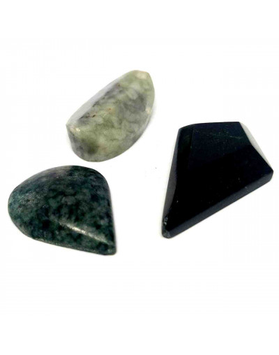 Jade Guatemala. Cabujón. Diferentes formas. Venta por gramos.