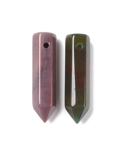 Agata. Hexágono una punta. Faceteado. 30~33x8~9 milímetros. 1,5 mm perforación. 1 unidad.