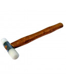 Martillo nylon. Plano. Mango madera. 23 centimetros mango. 60x2.5 cm cabeza. 1 unidad. Martillo nylon. Plano. Mango madera. 23 centimetros mango. 60x2.5 cm cabeza. 1 unidad.