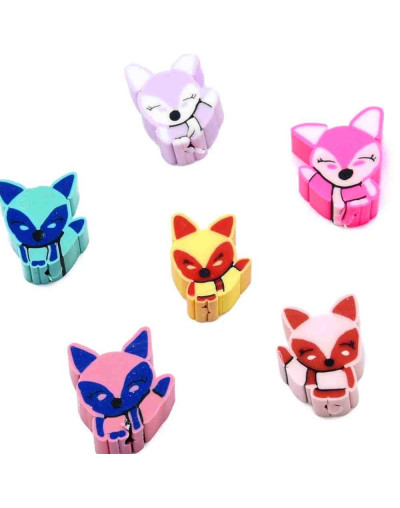 Fox. Varios colores. 10x9x5 milímetros. 1,5 mm perforación. 10 unidades.