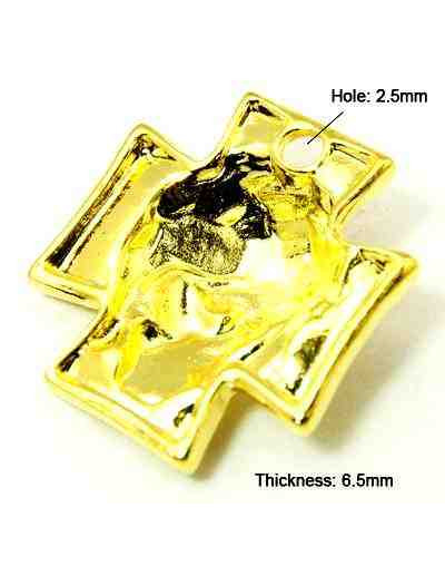 Cruz+Rostro. Aleación de cobre. Color dorado. 23x21x6 milímetros. 2 mm perforación. 4 unidades.