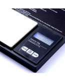 Mini pesa digital. De 0,01 a 100 gramos. 128x77x20 mm. Funciona con 2 baterías AAA no incluidas. Mini pesa digital. De 0,01 a 100 gramos. 128x77x20 mm. Funciona con 2 baterías AAA no incluidas.