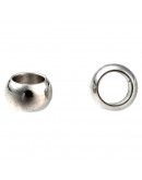 Crimp beads. Acero inoxidable. Color plateado. 2,5x1,5 mm. 1.50 mm agujero. 20 unidades