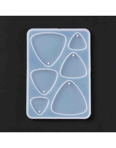Moldes de silicona. Para resina. Triángulos. 105x75x6 milímetros.1,8 mm perforación. 1 unidad.