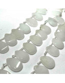 Jade Blanco. Pétalo. 13x18x4 milímetros. 1 milímetro perforación. 2 unidades.