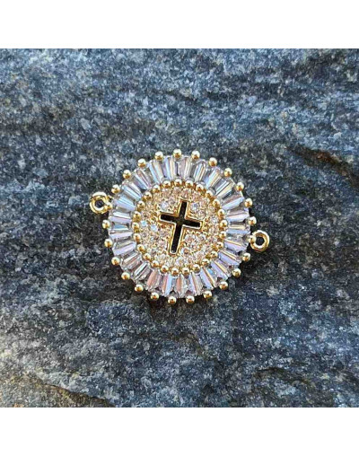 Cruz. Aleación+Zirconia. Baño 18KGold. 19 mm diámetro. 2 mm perforación. 1 unidad.
