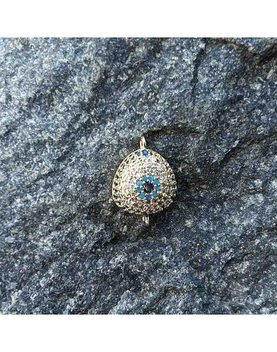 Triángulo. Aleación+Zirconia. Baño 18KGold. 11x11 milímetros. 2 mm perforación. 1 unidad.