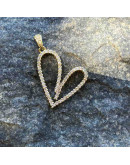 Corazón (5). Aleación+Zirconia. Baño 18KGold. 27x22 milímetros. 5x3 mm cierre. 1 unidad. Corazón (5). Aleación+Zirconia. Baño 18KGold. 27x22 milímetros. 5x3 mm cierre. 1 unidad.