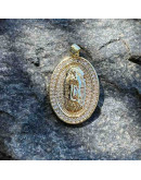 Virgen (9). Aleación+Zirconia. Baño 18KGold. 28x20 milímetros. 5x3 mm cierre. 1 unidad.