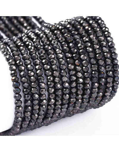 Rondelle faceteado. 2x1,5 mm. GUNMETAL PLATED. 0,6 mm perforación. 220 uds hilo (aproximado).