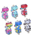 Gatos. Aleación de cobre y esmalte. 29,5x16,5x2 mm. 1,80 mm perforación. 4 unidades.