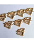 Mapa Nicaragua. Aleación+Zirconia+Shell. Baño 18K Gold. 20x18x2,5 mm. 2 mm perforación. 1 unidad. Mapa Nicaragua. Aleación+Zirconia+Shell. Baño 18K Gold. 20x18x2,5 mm. 2 mm perforación. 1 unidad.