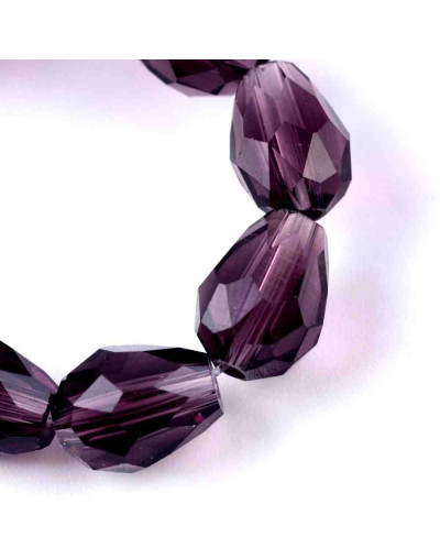 Gota faceteada. Purple. 8x6 milímetros. 1 mm perforación. 65 unidades hilo (aproximado).