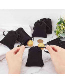 Bolsa de regalo. Terciopelo. Color negro. Cierre con cordón. 90x70 milímetros. 4 unidades. Bolsa de regalo. Terciopelo. Color negro. Cierre con cordón. 90x70 milímetros. 4 unidades.