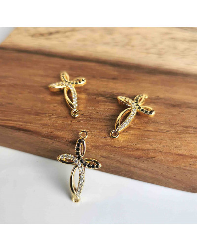Cruz. Aleación+Zirconia. Baño 18KGold. 20x15x2 milímetros. 1,5 mm perforación. 1 unidad.