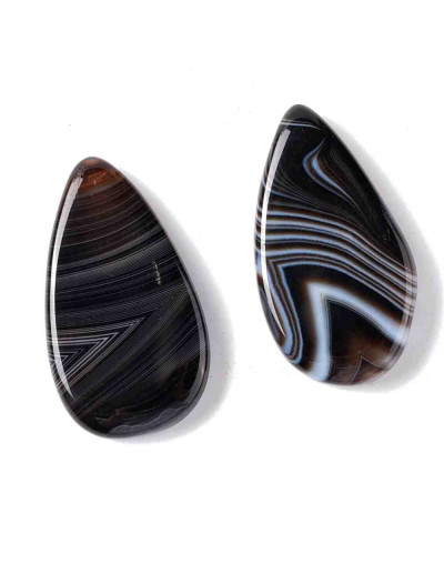 Agata negra banded. Gota. 25~37x19~15 milímetros. 0,8 mm perforación. 1 unidad.