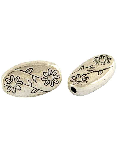 Flor (6). Aleación de cobre. Color plata antigua. 10x6x2,5 mm. 1,5 mm perforación. 20 unidades.