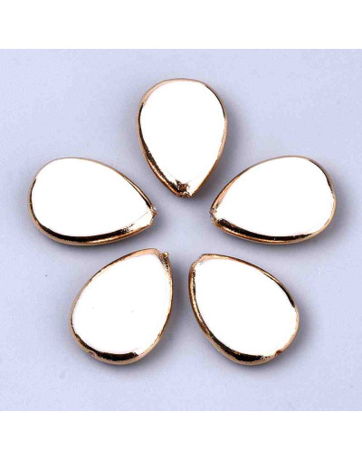 Concha de mar. Gota. Golden Plated. 18x13x4 milímetros. 0,8 mm perforación. 1 unidad.