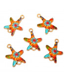 Estrella de mar. Aleación de cobre y esmalte. 23x16x1,5 mm. 1,8 mm perforación. 4 unidades.
