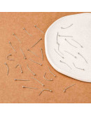 Pin con esfera. Color plateado. 20x0,4 milímetros. 2 mm esfera. 200 unidades aprox. 12 gramos. Pin con esfera. Color plateado. 20x0,4 milímetros. 2 mm esfera. 200 unidades aprox. 12 gramos.