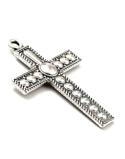 Cruz. Aleación de cobre. Color plateado. 34x22x3 mm. 1,6 mm perforación. 2 unidades.