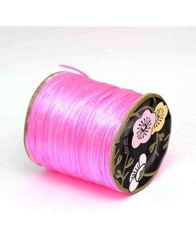 Cordón de nylon. Acabado Satén. 1 mm grosor. Color HOT PINK. 80 metros cono.