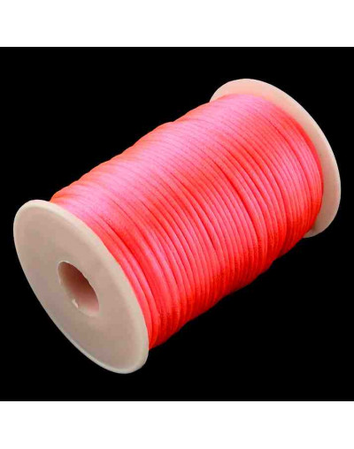 Cordón de nylon. Acabado satén. 2 milímetros grosor. Color: LIGHT CORAL. 90 metros cono.