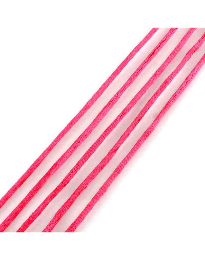 Cordón de nylon. Acabado satén. 2 milímetros grosor. Color: MEDIUM VIOLET. 90 metros cono.