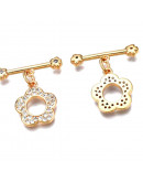 Cierre de barra. Flor (2). Aleación+Zirconia. Baño 18KGold. 22 milímetros. Barra 20 mm. 1 set. Cierre de barra. Flor (2). Aleación+Zirconia. Baño 18KGold. 22 milímetros. Barra 20 mm. 1 set.