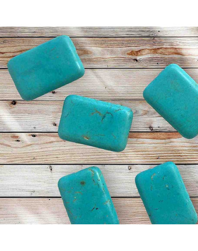 Howlite. Rectángulo. Color azul. 30x20 milímetros. 1 unidad.