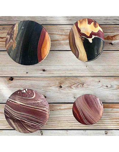 Colcatakana. Origen: Perú. Dije ranurado. Varias formas. 1 unidad.