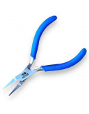 Pinza plana. KAMAÑ. Acero inoxidable. 130 milímetros largo. 25 mm punta. 1 unidad. Pinza plana. KAMAÑ. Acero inoxidable. 130 milímetros largo. 25 mm punta. 1 unidad.