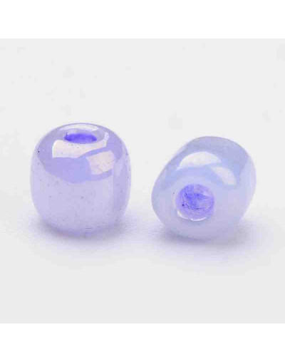 Color Sólido Ceylon. LILAC. 4 milímetros.1,50 mm perforación. 40 gramos. 390 uds. aprox.