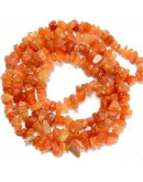 Chips 5-8 milímetros. Aventurina Red. 0,8 mm perforación. 250 unidades hilo aproximado. 1 hilo.