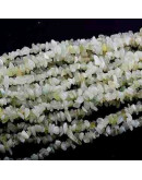 Chips 5-8 milímetros. Jade Mountain. 0,8 mm perforación. 250 unidades hilo aproximado. 1 hilo.