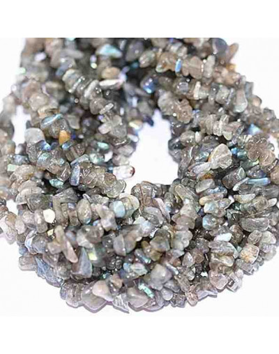Chips 5-8 milímetros. Labradorita. 0,8 mm perforación. 250 unidades hilo aproximado. 1 hilo.
