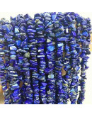 Chips 5-8 milímetros. Lapislazuli. 0,8 mm perforación. 250 unidades hilo aproximado. 1 hilo.