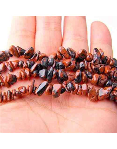 Chips 5-8 milímetros. Obsidiana Café. 0,8 mm perforación. 250 unidades hilo aproximado. 1 hilo.