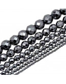 Hematite natural. Faceteado. 04 milímetros diámetro. 1 mm perforación. 100 uds hilo aprox. 1 hilo. Hematite natural. Faceteado. 04 milímetros diámetro. 1 mm perforación. 100 uds hilo aprox. 1 hilo.