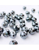 Hematite natural. Faceteado. 04 milímetros diámetro. 1 mm perforación. 100 uds hilo aprox. 1 hilo. Hematite natural. Faceteado. 04 milímetros diámetro. 1 mm perforación. 100 uds hilo aprox. 1 hilo.