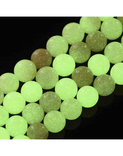 Piedra sintética. Fluorescente. SALMON. 04 mm diámetro. 1 mm perforación. 90 uds hilo aprox. 1 hilo.