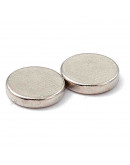 Imán. Redondo. Color plateado. 8x1,5 milímetros. 10 unidades.