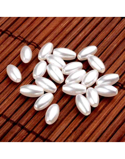 Ovalo. Imitación perla. Color White. 8x4 milímetros. 0,5 mm perforación. 100 unidades aproximado.