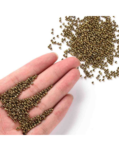 Chaquira. 2 mm. Color sólido metalizado. COCONUT BROWN. 1 mm perforación. 1 libra. 30000 uds aprox.