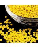 Chaquira. 3 mm. Color Sólido. YELLOW. 1 mm perforación. 1 libra. 10000 uds aprox.